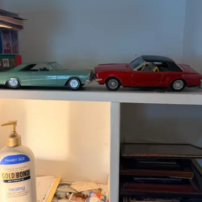 Sale Photo Thumbnail #62: Vintage Ford model cars & household inventory