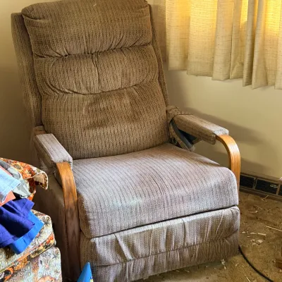 Sale Photo Thumbnail #41: Glider rocker & household furniture