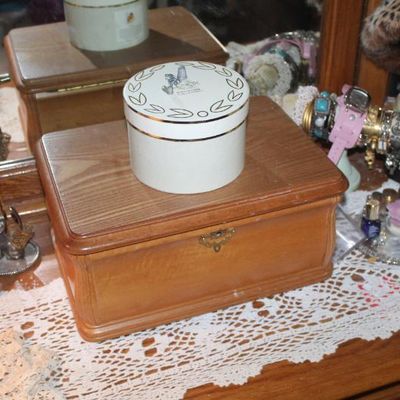 Sale Photo Thumbnail #103
