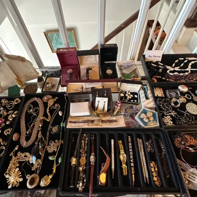 Sale Photo Thumbnail #57