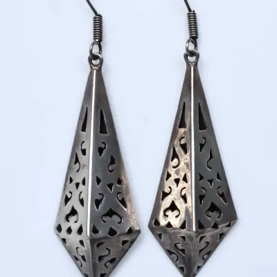 Sale Photo Thumbnail #158: Vtg Mexican 925 Filagree Style Pyramid Earrings
