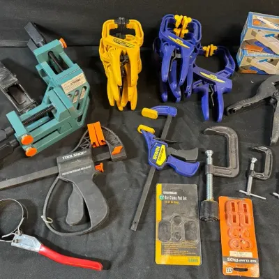 LH502HI - Clamp Group One: Irwin Quick Grips/Corner Clamps/Woodworking Assortment