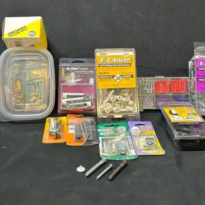 LH402HI - Large E-Z Anchor Drywall and Toggle Bolt Assortment and Graver Cabinet Screws