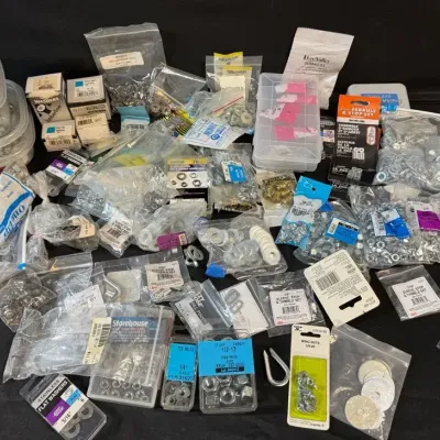 LH505HI - Nuts/Washers And Specialty Fasteners: Mystery Lot