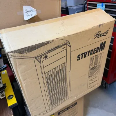 LH300-CF9 - Rosewill StrykerM Gaming Computer Case