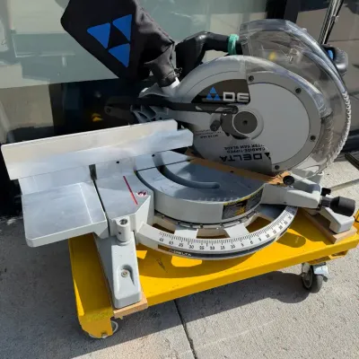 LH302CF9 - Delta 12” Compound Laser Miter Saw
