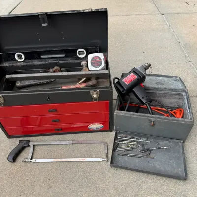 LH300HI - Tool Box and Misc Tools