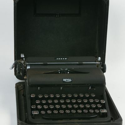 Sale Photo Thumbnail #124: Royal Arrow Typewriter.