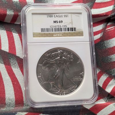 Sale Photo Thumbnail #332: 1989 American Silver Eagle One Troy Oz. .999 Silver NGC MS 69
