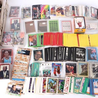 Sale Photo Thumbnail #23: COLLECTIBLE UNSEARCHED SPORTS & MOVIE CARDS