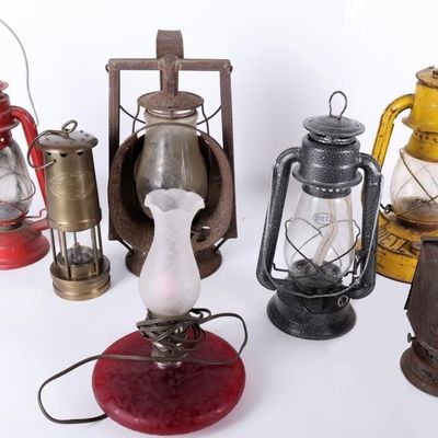 Sale Photo Thumbnail #200: ANTIQUE/VINTAGE LAMPS & LANTERNS RAILROAD ETC (7)