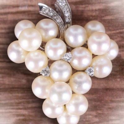 Sale Photo Thumbnail #231: 14K WHITE GOLD DIAMOND & PEARL GRAPE BROOCH