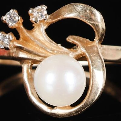 Sale Photo Thumbnail #351: 10K YELLOW GOLD LADIES RING W/ PEARL & DIAMONDS