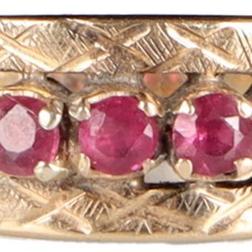 Sale Photo Thumbnail #364: 18K YELLOW GOLD LADIES RING W/ RUBIES & ETCHINGS