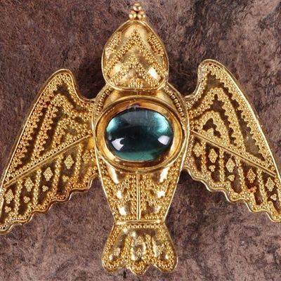 Sale Photo Thumbnail #150: 18K YELLOW GOLD SPARROW PENDANT/BROOCH W/ AQUA