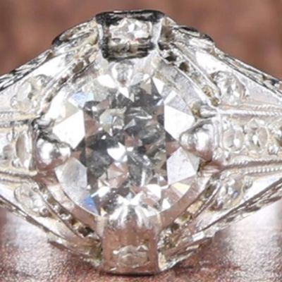 Sale Photo Thumbnail #267: VINTAGE ART DECO .75CT NATURAL DIAMOND RING
