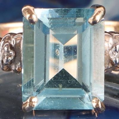 Sale Photo Thumbnail #292: 10K YELLOW GOLD LADIES RING W/ 3CT TOPAZ & DIAS