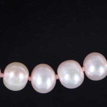 Sale Photo Thumbnail #173: 10K YELLOW GOLD LADIES PINK BAROQUE PEARL NECKLACE
