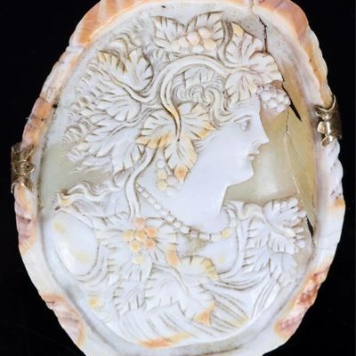 Sale Photo Thumbnail #428: 14K YELLOW GOLD BACCHANTE HIGH-RELIEF SHELL BROOCH