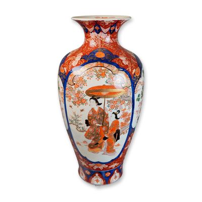 Sale Photo Thumbnail #598: Imari Vase Geisha Under Umbrella