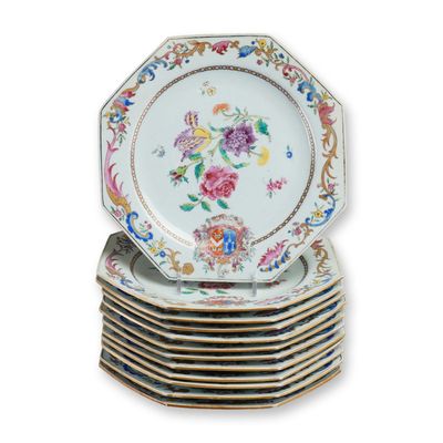 Sale Photo Thumbnail #279: Chinese Export Armorial Porcelain Octagonal Plates with the Arms of Burgh, Qing Dynasty, Qianlong