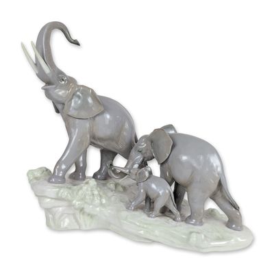 Sale Photo Thumbnail #479: Lladro Porcelain Sculpture, Elephants 1001150