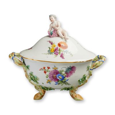 Sale Photo Thumbnail #5: An Important Meissen Porcelain Figural Soup Tureen and Cover Surmounted by a Putto,18th Century