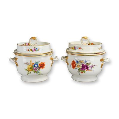Sale Photo Thumbnail #220: Pair of Meissen Porcelain Ice-Pails, 18th Century