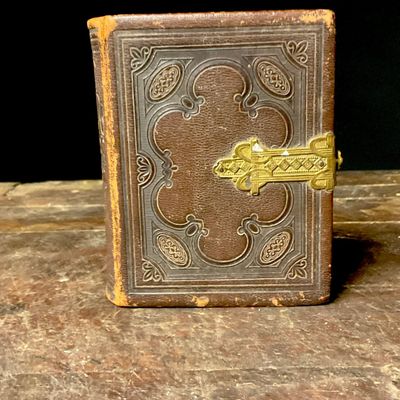 19th Century Victorian Leather Bound Photograph Album with Tintypes and CDVs