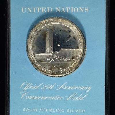 Sale Photo Thumbnail #389: 25TH ANNIVERSARY UN COMMEM MEDAL 92.5% SILVER