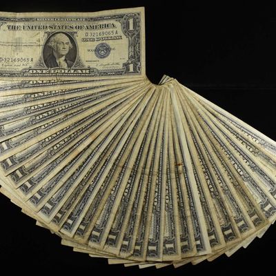 Sale Photo Thumbnail #311: (30) $1 SILVER CERTIFICATES