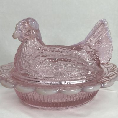MOSSER OPALESCENT PINK GLASS HEN ON NEST