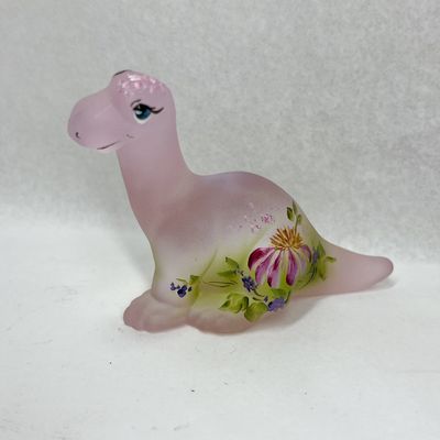 2026 FENTON LE 4/4 M KIBBE PAINTED ROSEALENE GLASS DINOSAUR RARE
