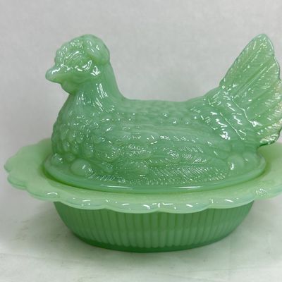 Sale Photo Thumbnail #201: MOSSER JADEITE GLASS HEN ON NEST