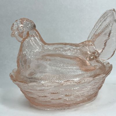 Sale Photo Thumbnail #117: PINK PRESSED GLASS HEN ON NEST