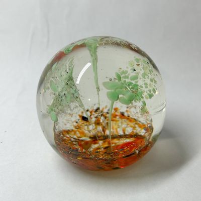 Sale Photo Thumbnail #237: HAND BLOWN BOTANICAL ART GLASS PAPERWEIGHT