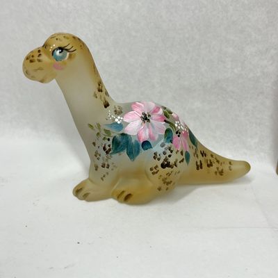 2020 FENTON M KIBBE 34/36 FROSTED GLASS DINOSAUR FIGURINE