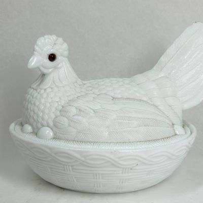 Sale Photo Thumbnail #182: VINTAGE MILK GLASS HEN ON NEST