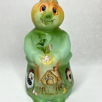 2026 HP 3/5 FENTON KIM BARLEY PUMPKINHEAD GLASS FIGURINE