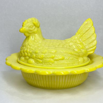 MOSSER DANDELION HEN ON NEST COVERED DISH