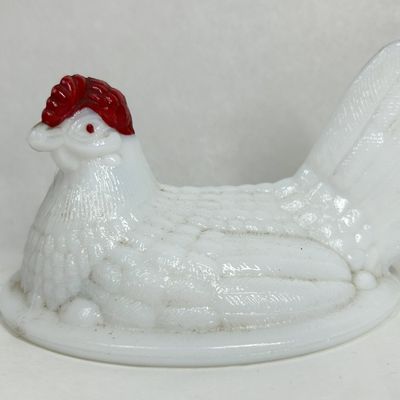 Sale Photo Thumbnail #127: MILK GLASS SPLIT TAIL HEN LID
