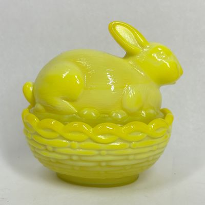 Sale Photo Thumbnail #194: MOSSER DANDELION BUNNY ON BASKET