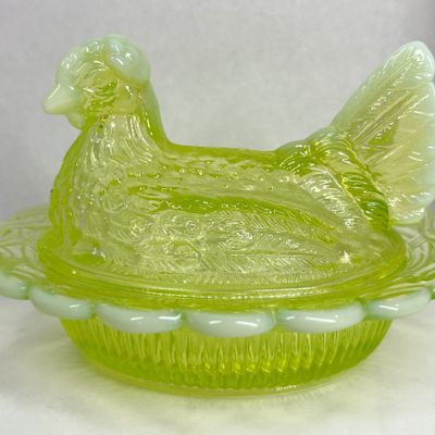 MOSSER OPALESCENT LIME GLASS HEN ON NEST