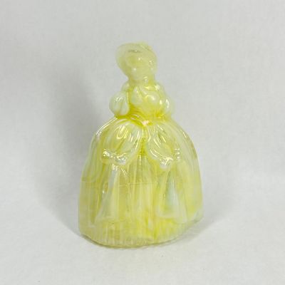 Sale Photo Thumbnail #383: BOYD GLASS BANANA CREME CARNIVAL FIGURINE