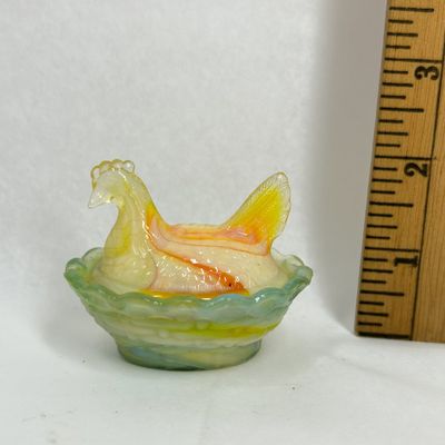 Sale Photo Thumbnail #144: BOYD SLAG GLASS HEN ON NEST