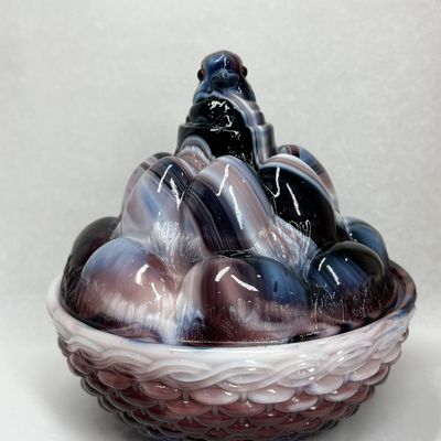 WESTMORELAND PURPLE SLAG GLASS BIRD ON NEST