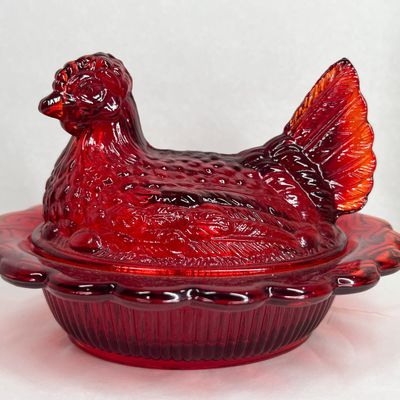 MOSSER RUBY RED HEN ON NEST