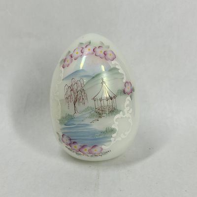 Sale Photo Thumbnail #276: FENTON PAINTED MILK GLASS EGG 1991