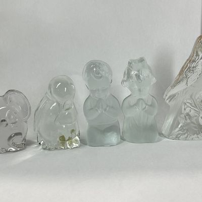 Sale Photo Thumbnail #247: VIKING GLASS FIGURINES AND ANIMALIA