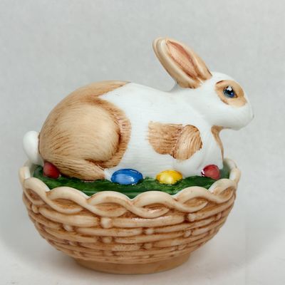 Sale Photo Thumbnail #190: MOSSER PAINTED BUNNY ON NEST